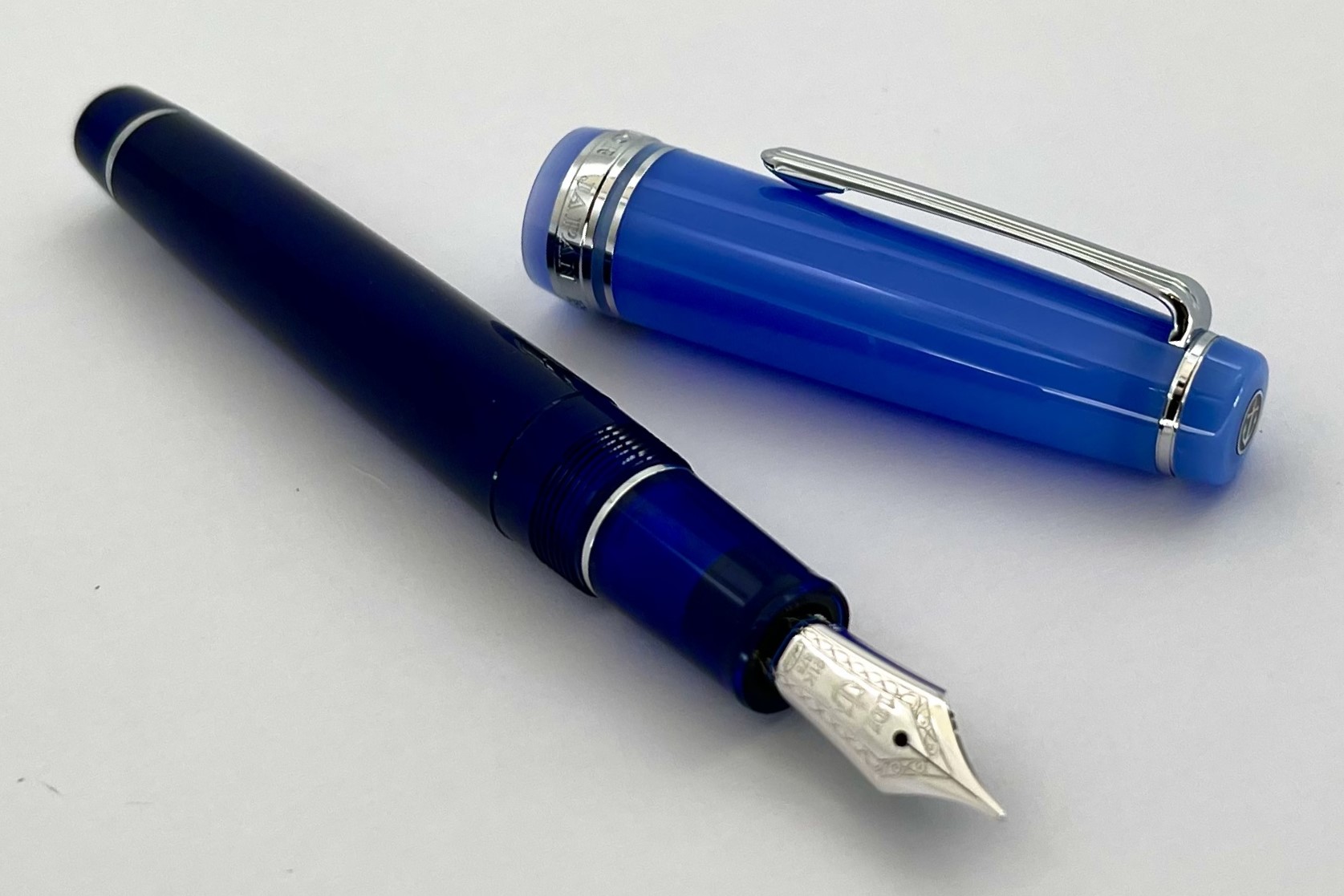 SailorSpecialEditionProfessionalGearTeaTimeFikaCupAndSaucerFountainPen_K